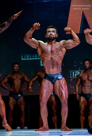 CLASSIC PHYSIQUE НОВИЧКИ